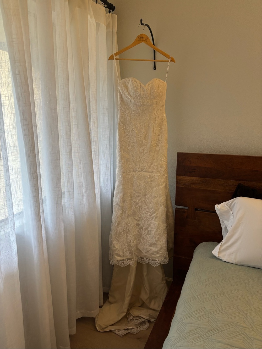 Stella York Wedding Dress Size 8 (Street size 4-6)